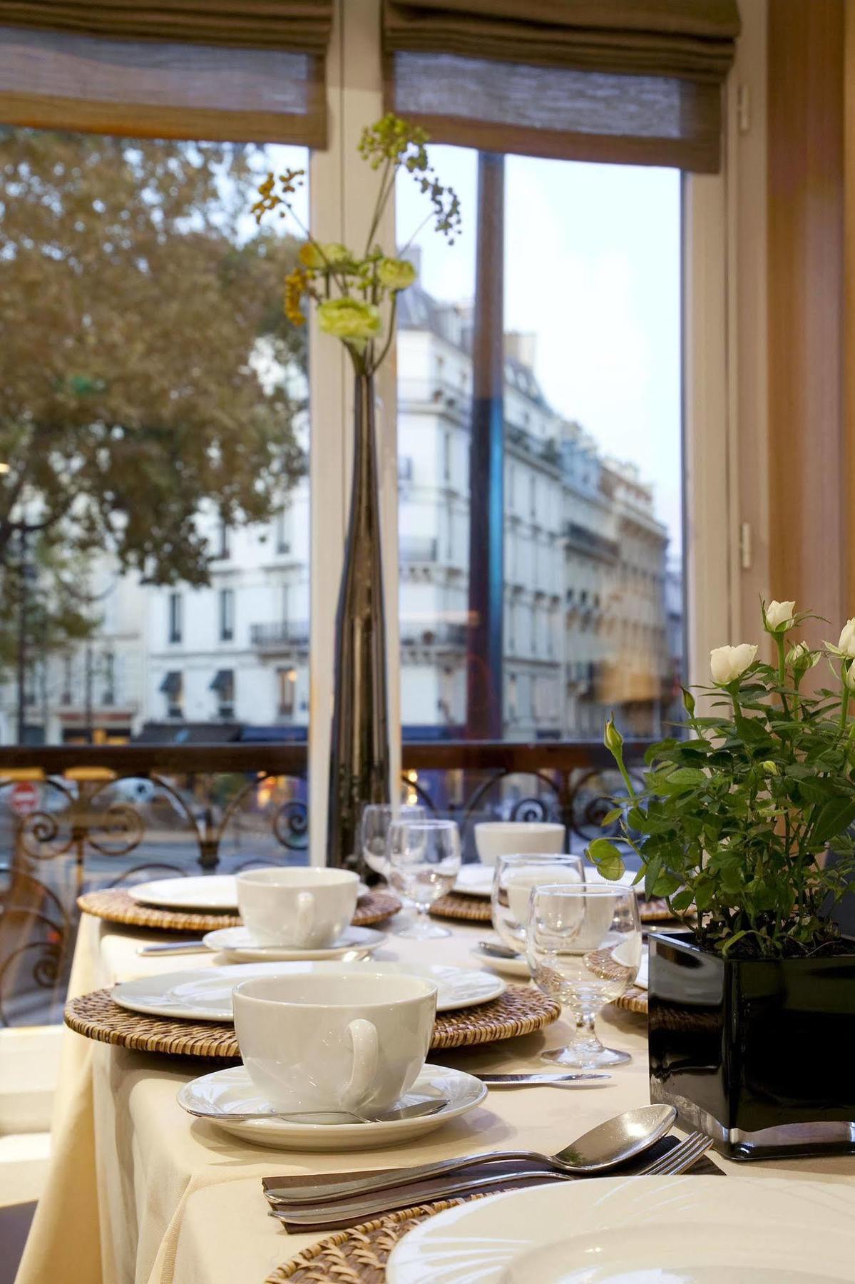 Marceau Champs-Elysees Hotel Paris Exterior foto